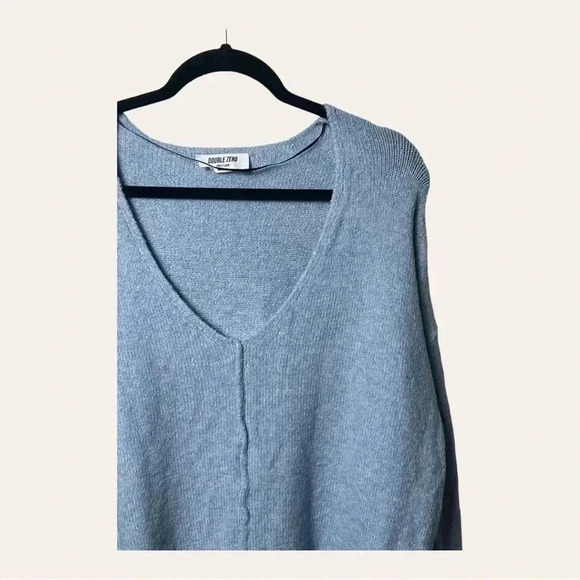 NWT Double Zero Light Blue V-Neck Sweater - Picture 3 of 10